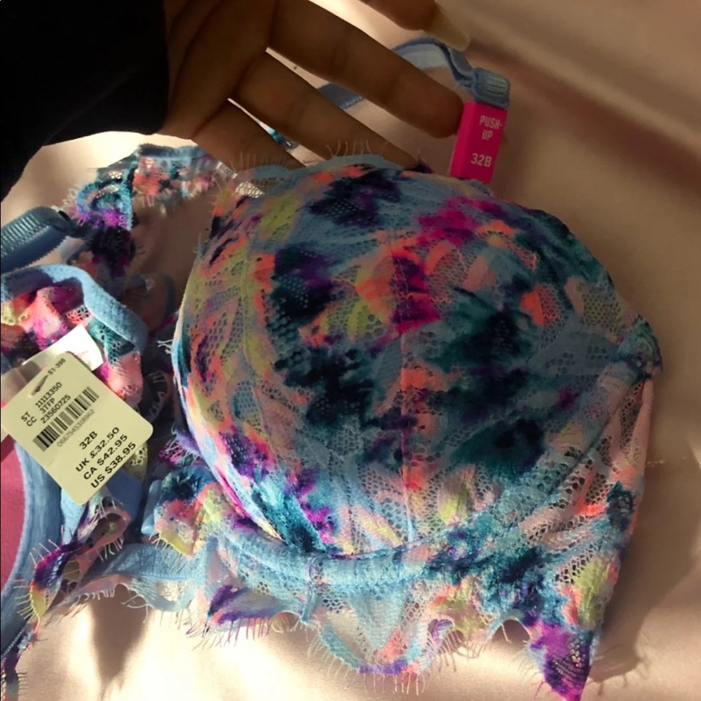 new pink bra